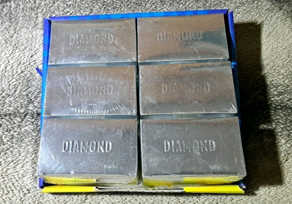 NEW – Diamond Dig It Gem REAL DIAMOND in 1 of 24 Boxes by Grin Studios SALE