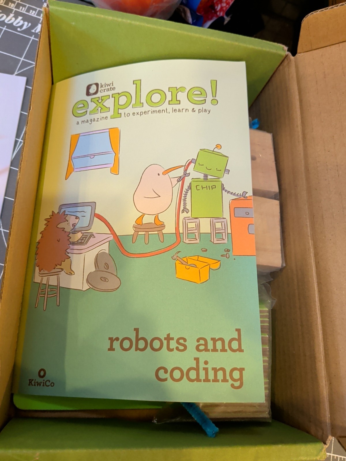 KiwiCo Tinker Crate Make Your Own ROBOTS AND CODING Stem Kit 3 + CLASSROOM NEW