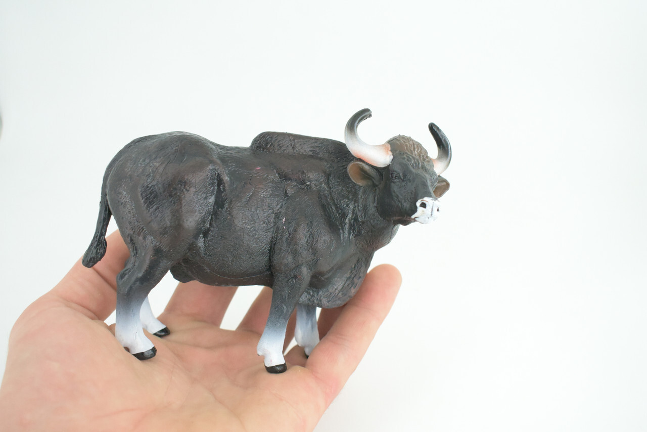 Gaur Bull Toy, Black, Realistic Hand Painted Rubber Cow, 6 Inches CH937 BB206