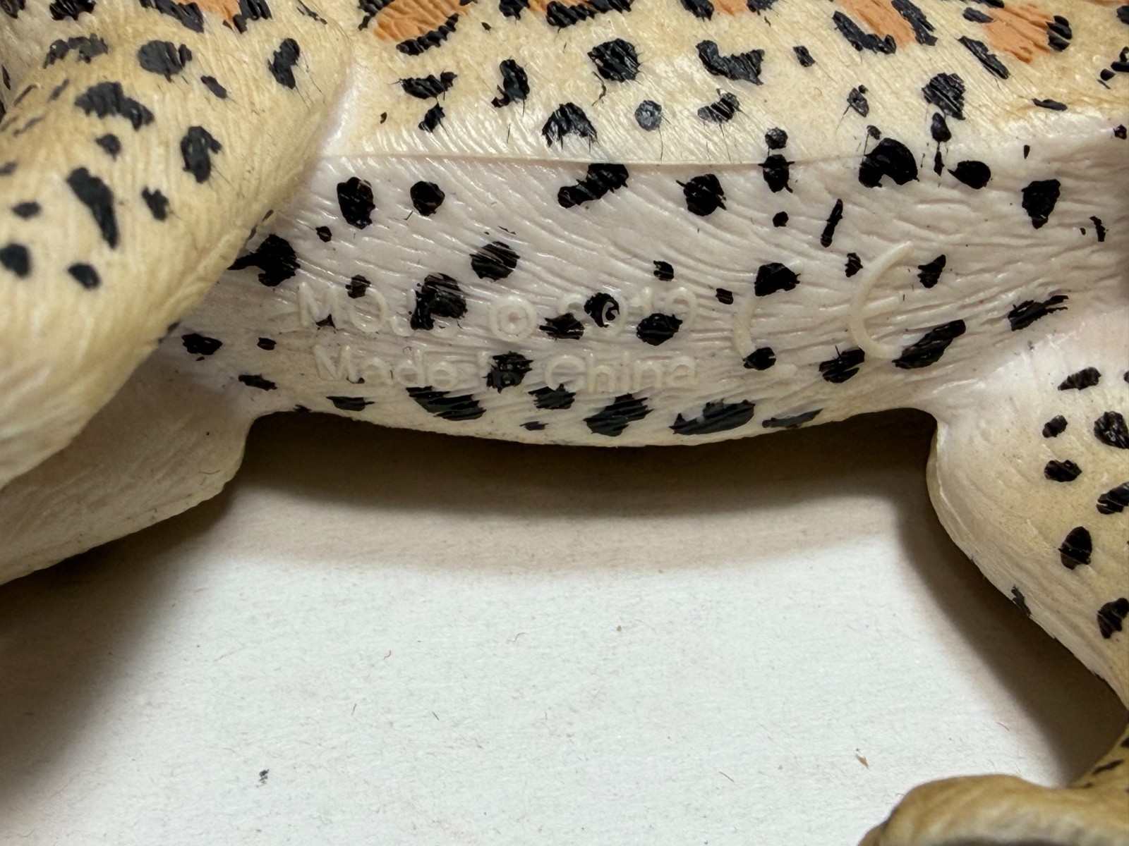 Mojo 2010 Spotted Leopard Figure Toy