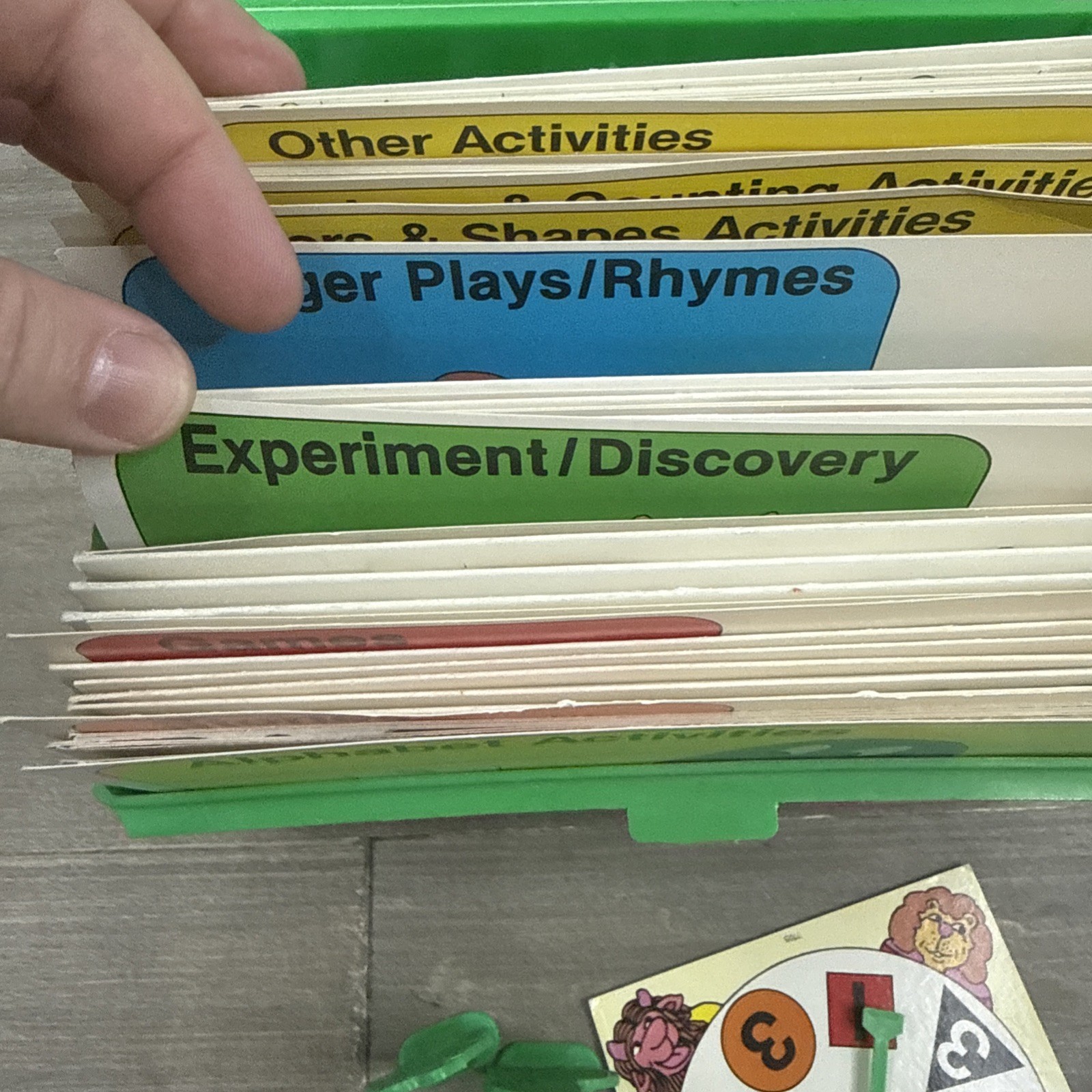 Vintage Sweet Pickles Preschool Program Activity Bus Case w/ Cards & Pieces
