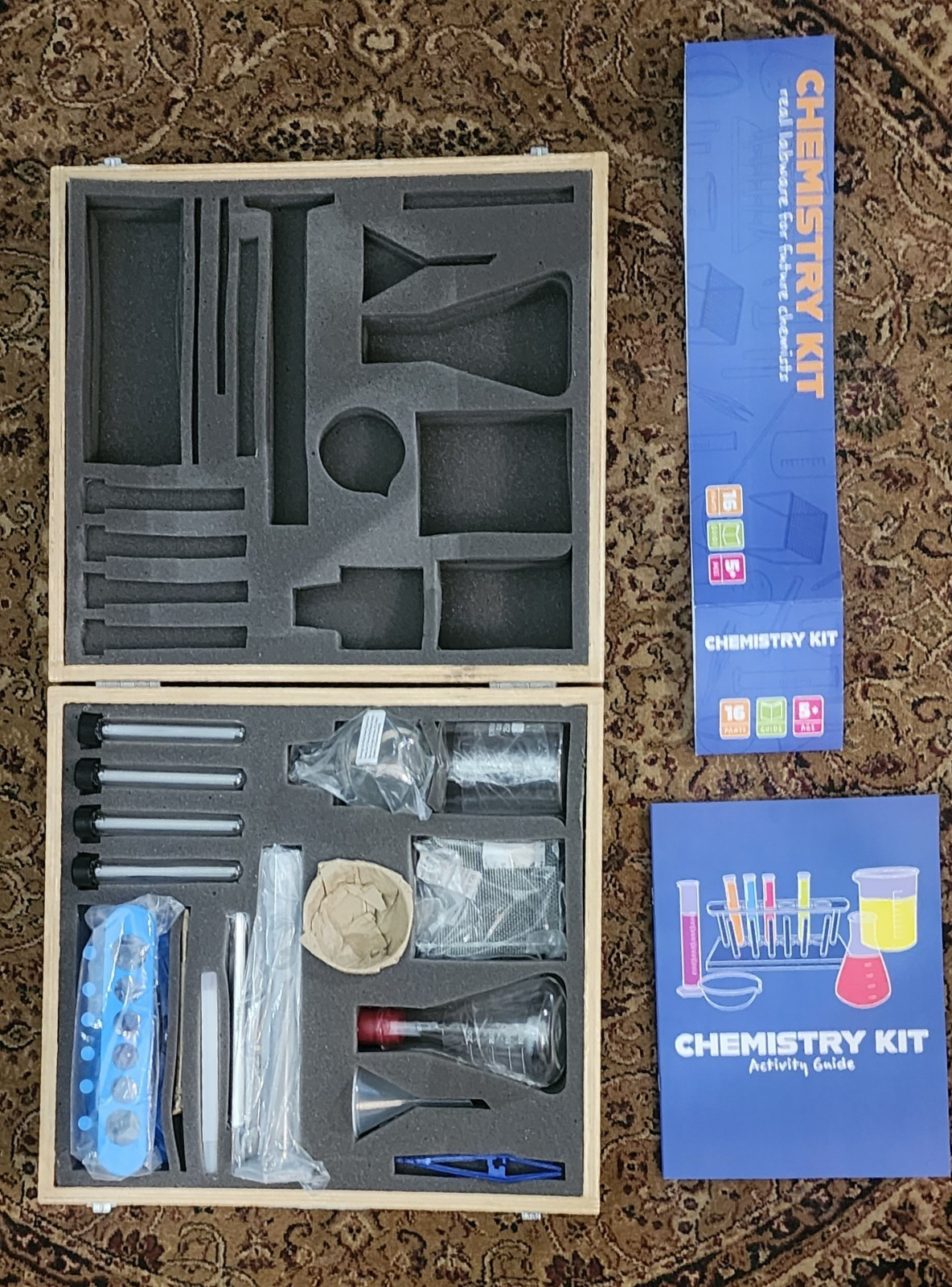 16 Piece American Scientific Chemistry Set *DISCONTINUED*