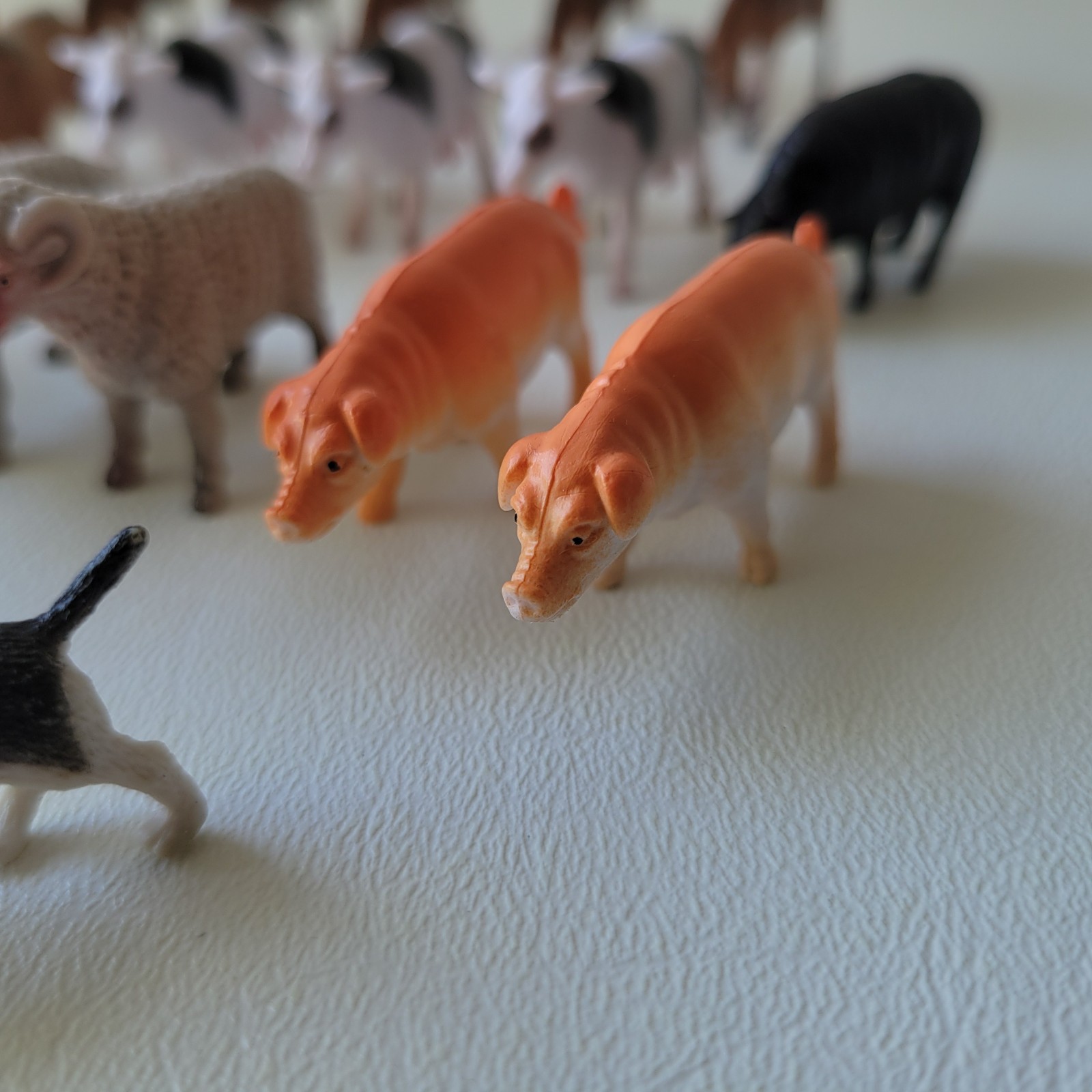 30pc Farm Animal Mini Figures: 7 Branded (Britains, Ertl, Jarman) + 23 Unbranded