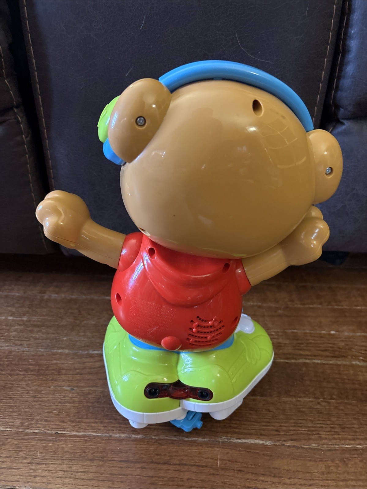 VTech Follow Me Franklin Chase Me Skating Bear Learning Toy 9-36 months