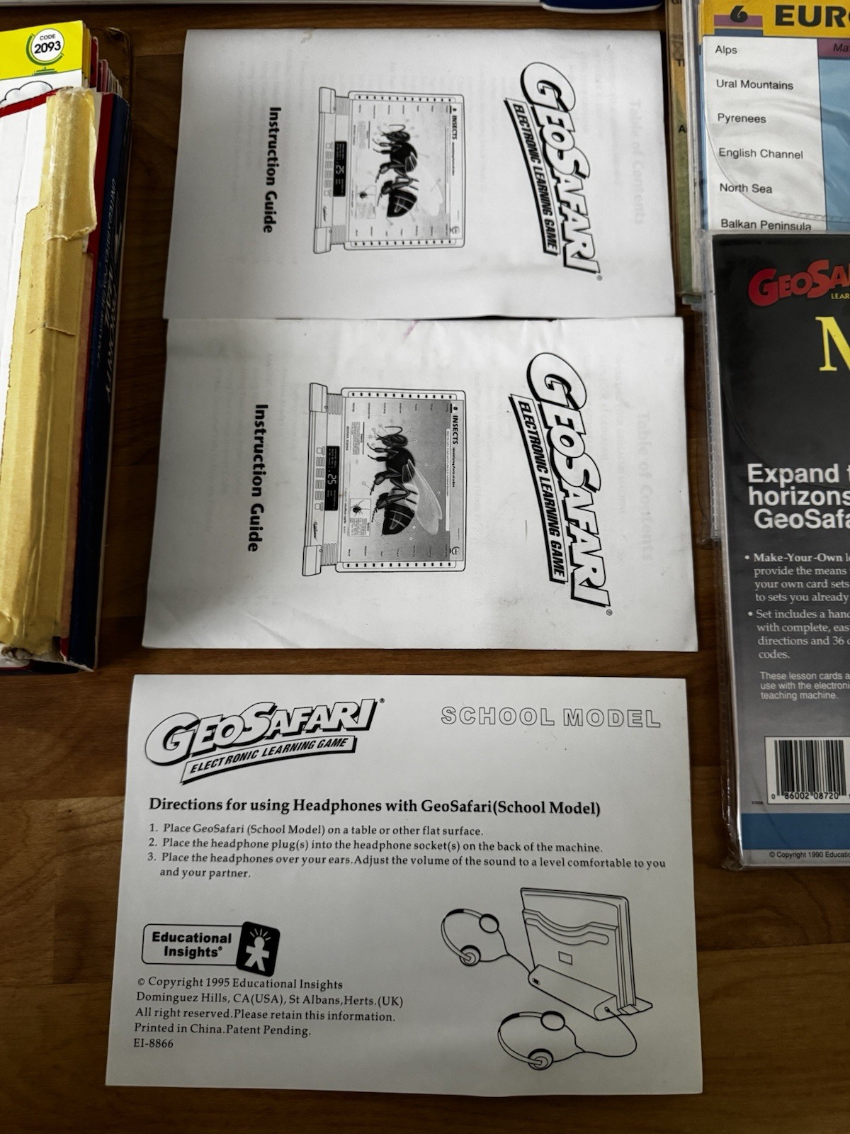GeoSafari EI-8865 Electronic Learning Game VINTAGE TESTED WORKS W/ Tons Of Cards