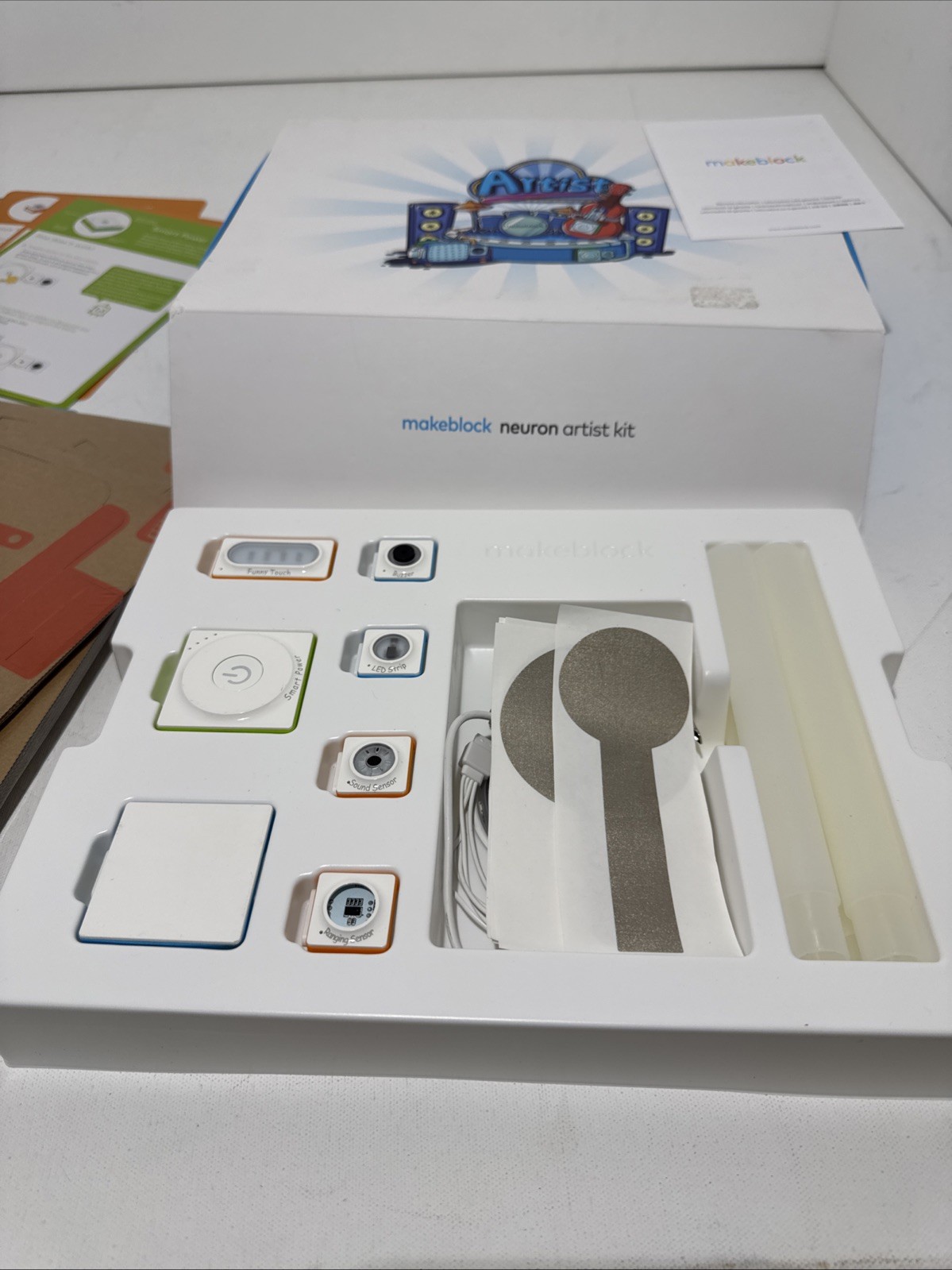 Makeblock Neuron Artist Kit Open Box
