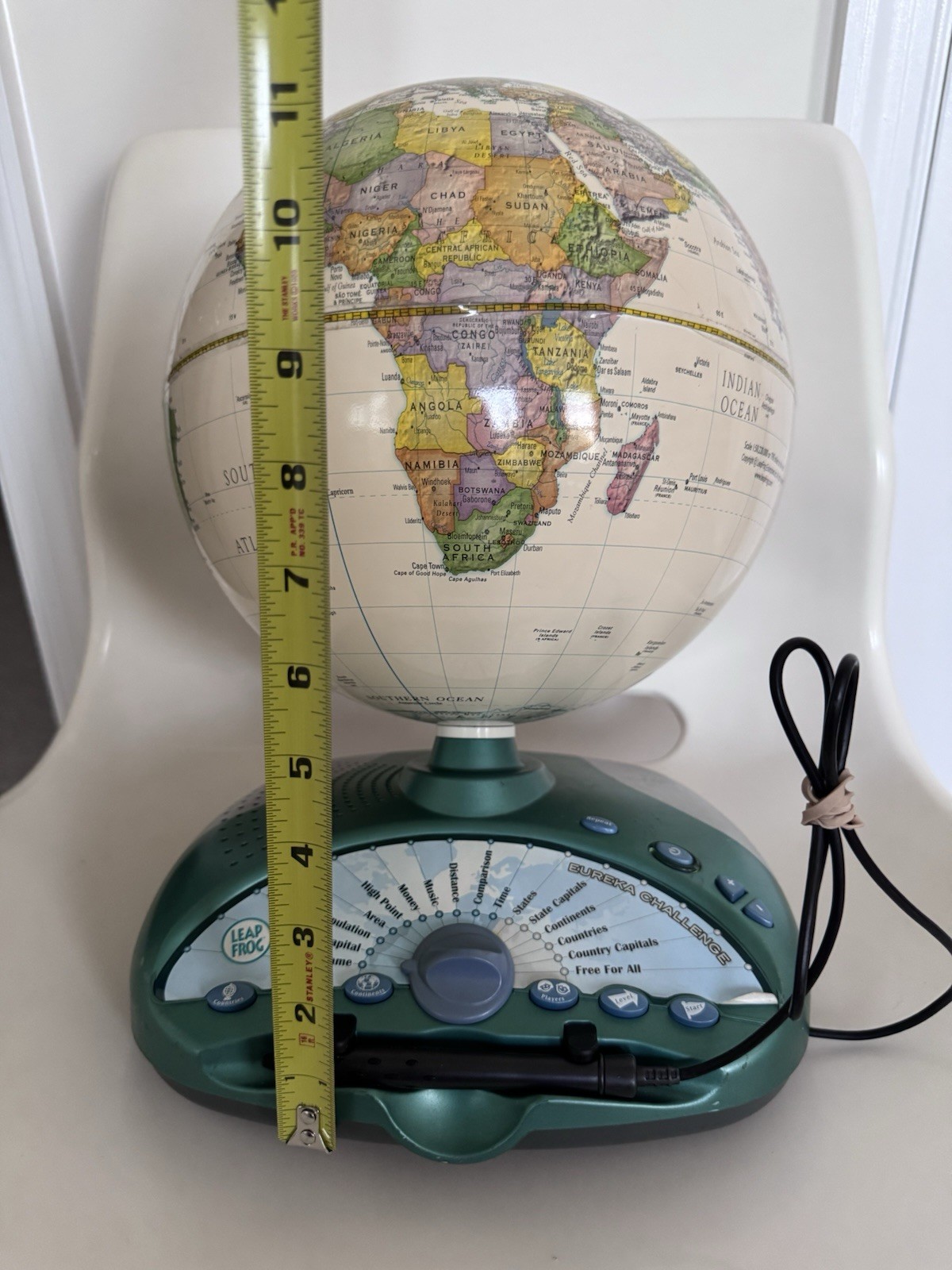 Leap Frog Interactive Talking Smart Globe Eureka Challenge Geography Game Works