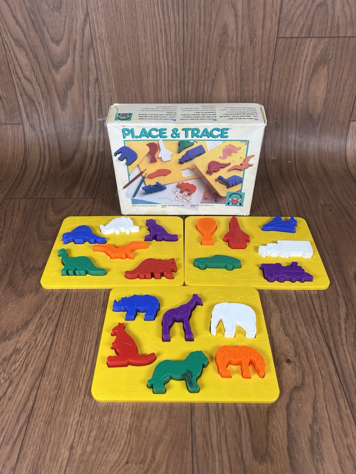 1990 VTG PLACE AND TRACE PUZZLE STENCIL SET Discovery Toys Complete