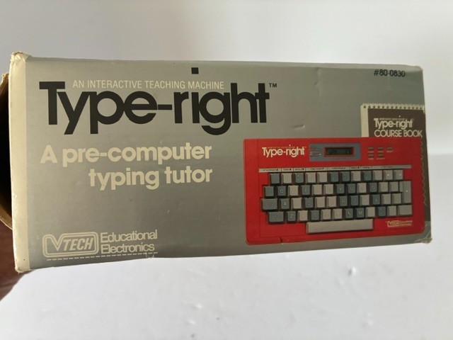 VTech Type-Right Pre-Computer Typing Tutor 1985 w/Box & Course Book – Parts Only