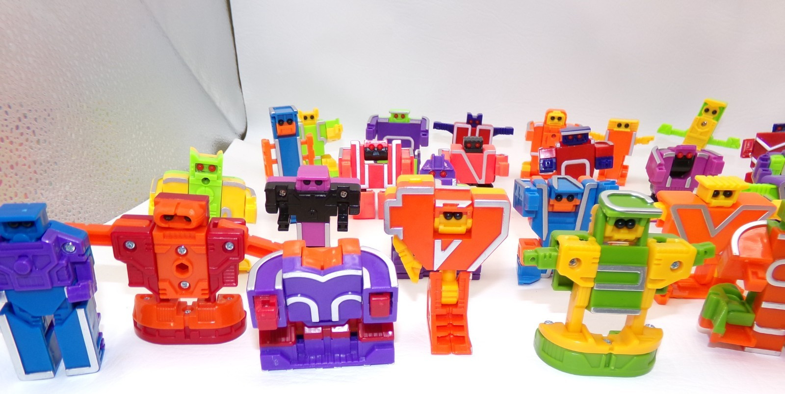 Alpha-Bots Transforming Alphabet & Numbers Numbers Complete Alphabet Incomplete