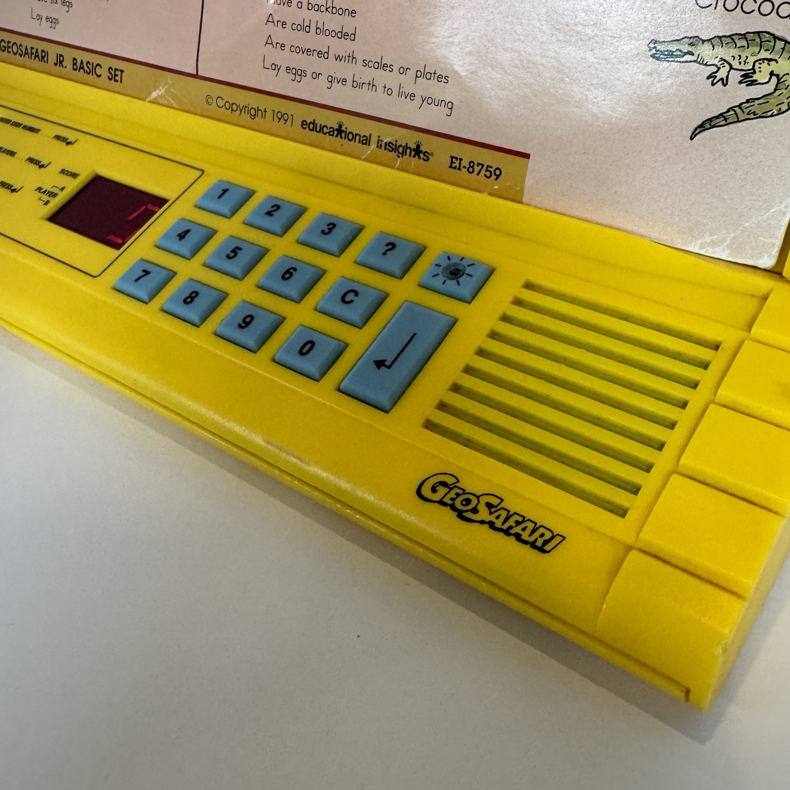 Vintage GeoSafari EI-8700 Electronic Learning Game W/ 20 Cards WORKS READ