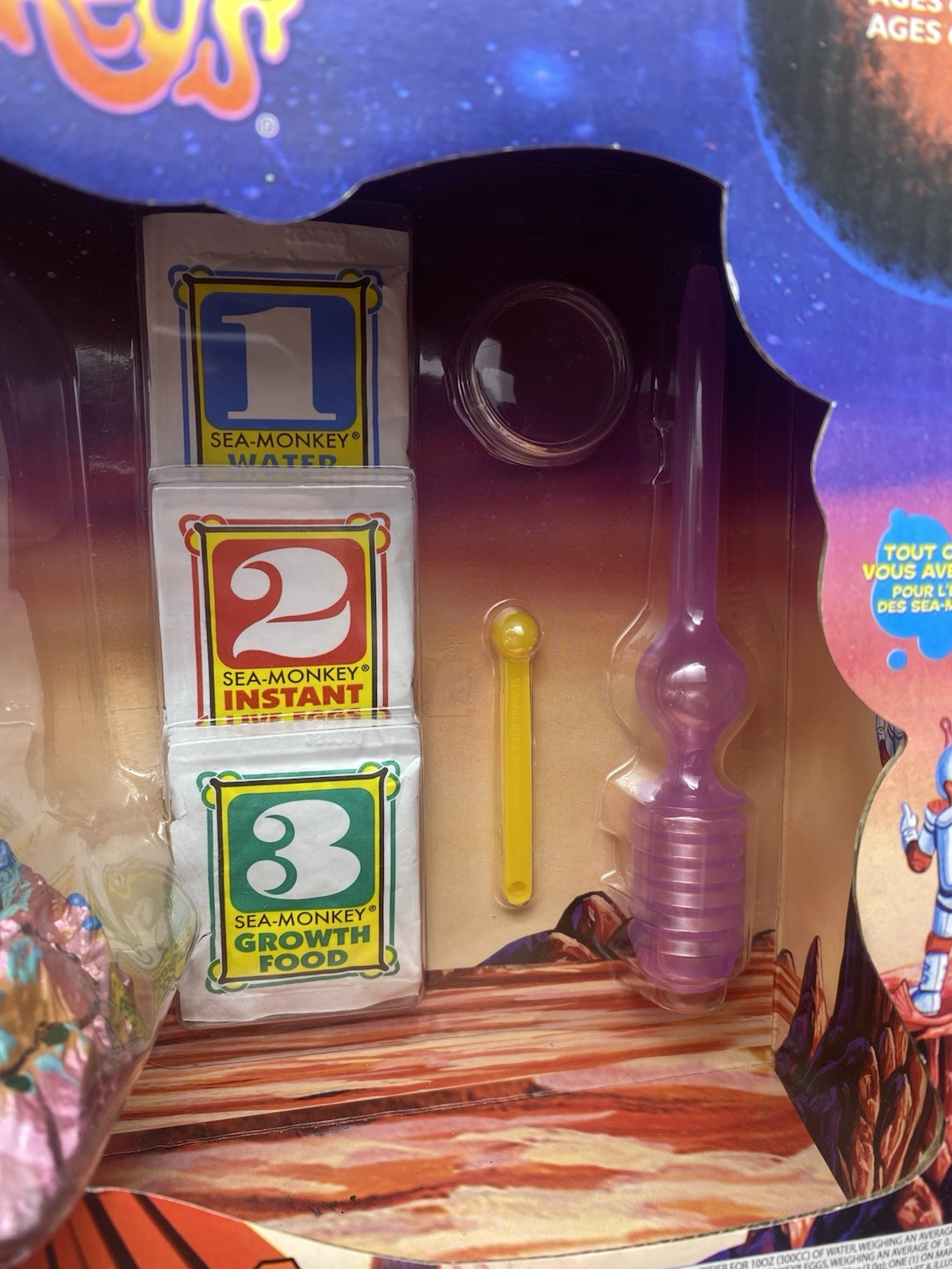 Big Time Toys The Amazing Live Sea Monkeys On Mars #67556 NEW 2011