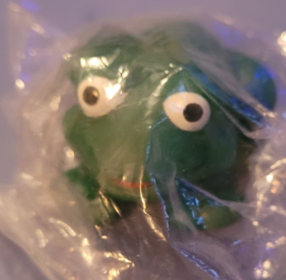NWT Toysmith 2003 Green Rubber Frog Squeaky Bathtub Fun Cat Toys Small 1.5″x2″
