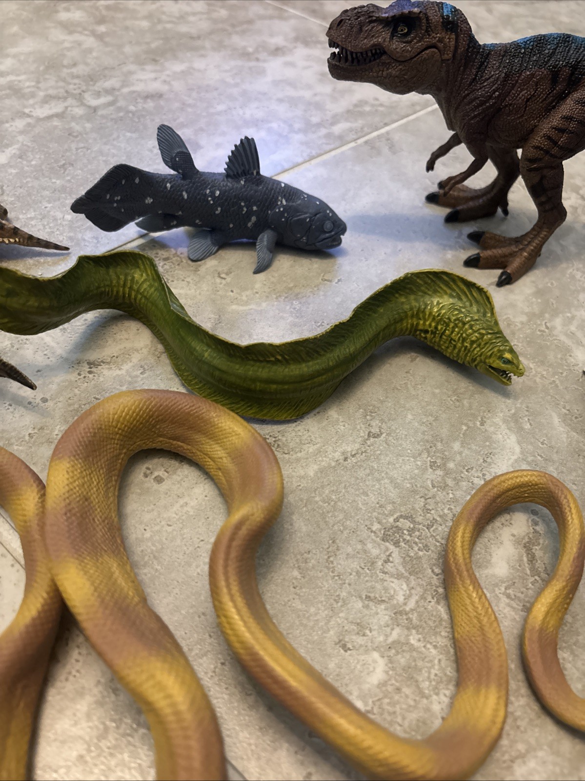 2005 Safari Frilled Lizard Dinosaur Papo Lizard Prehistoric Fish Boa Ice Age