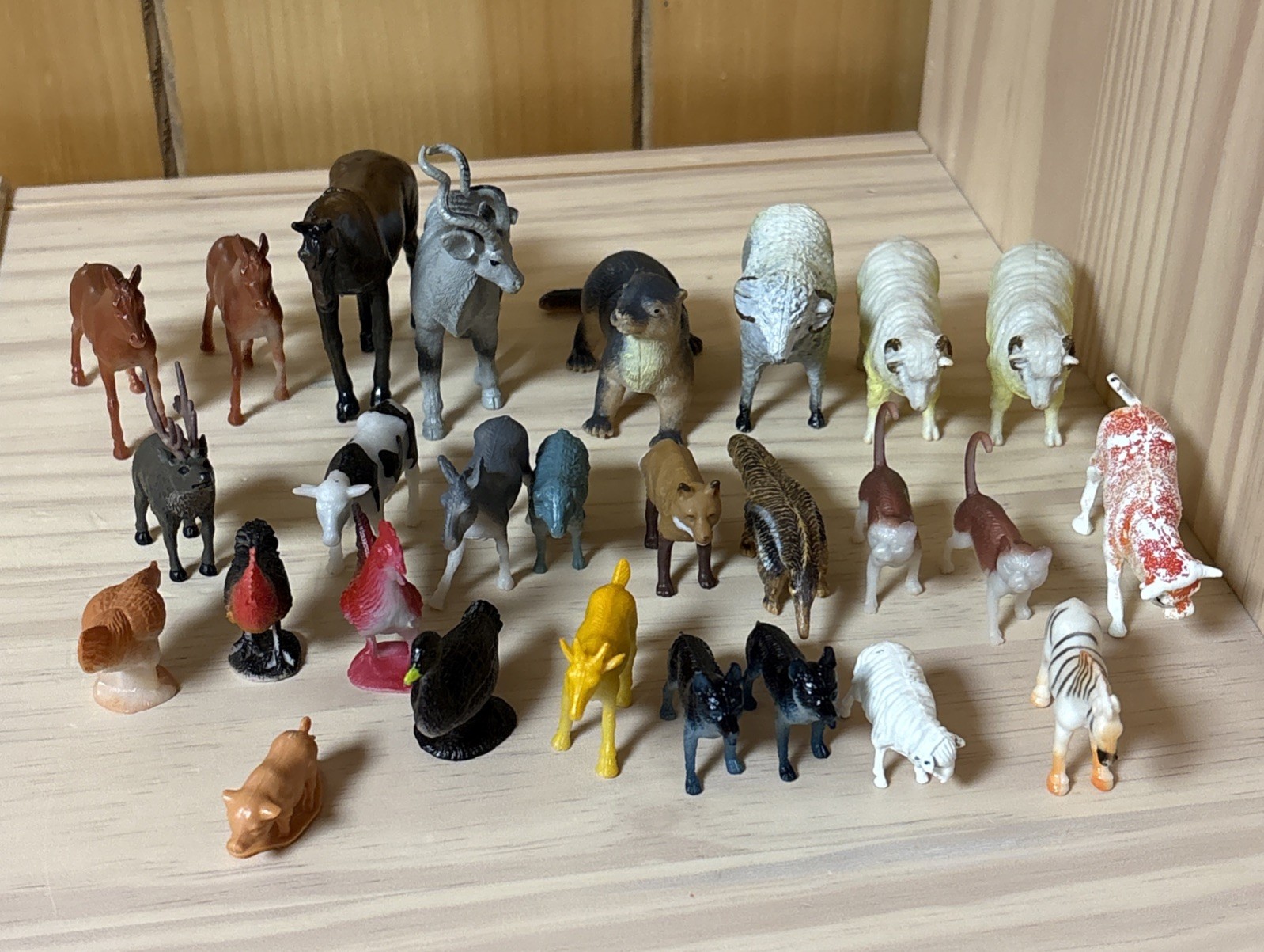 Animal Figure Zoo Safari Farm Wildlife Plastic Toys Mixed Animals Lot of 27