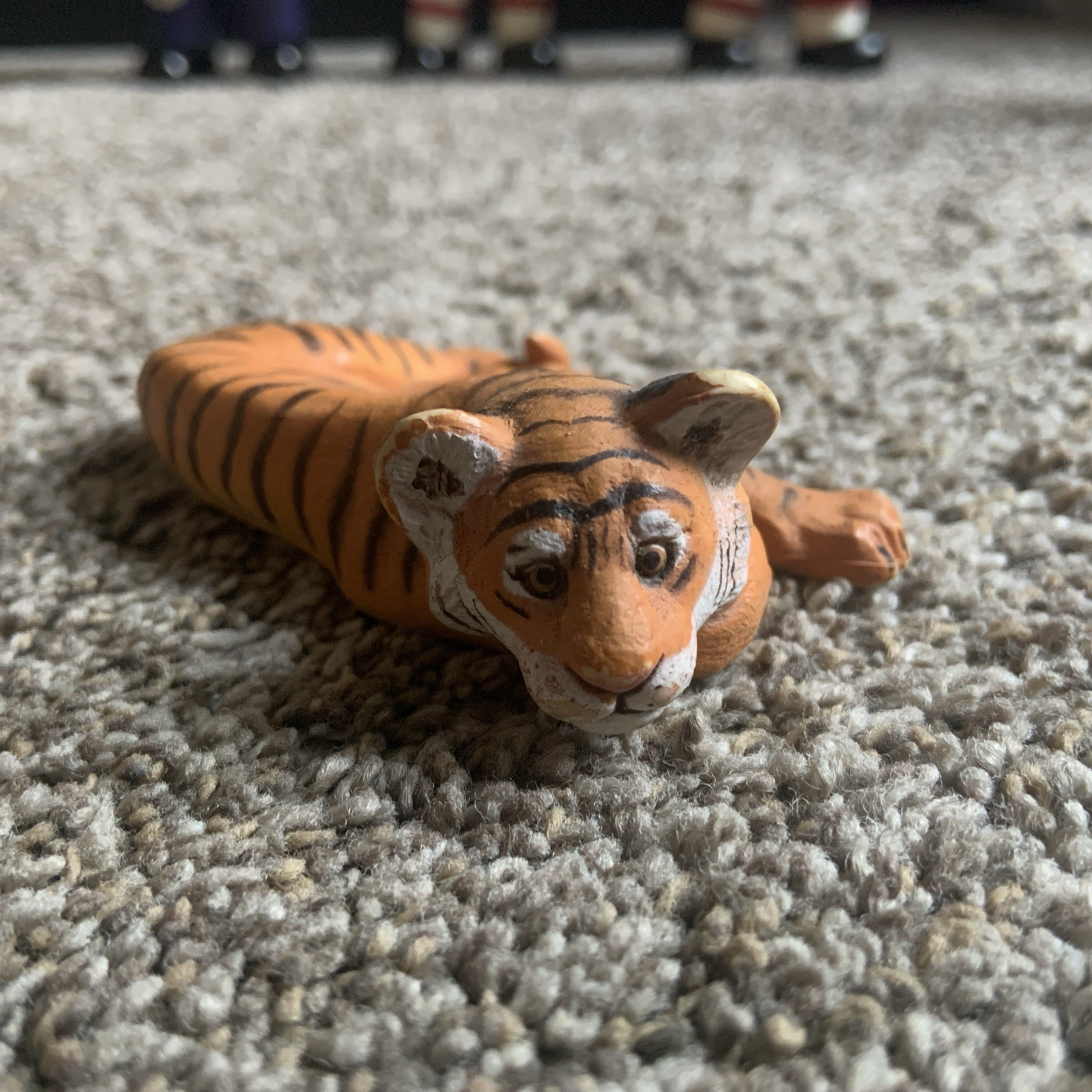 W.A.I. Wildlife Artists Tiger Laying Down Plastic Toy Figure vintage 1985