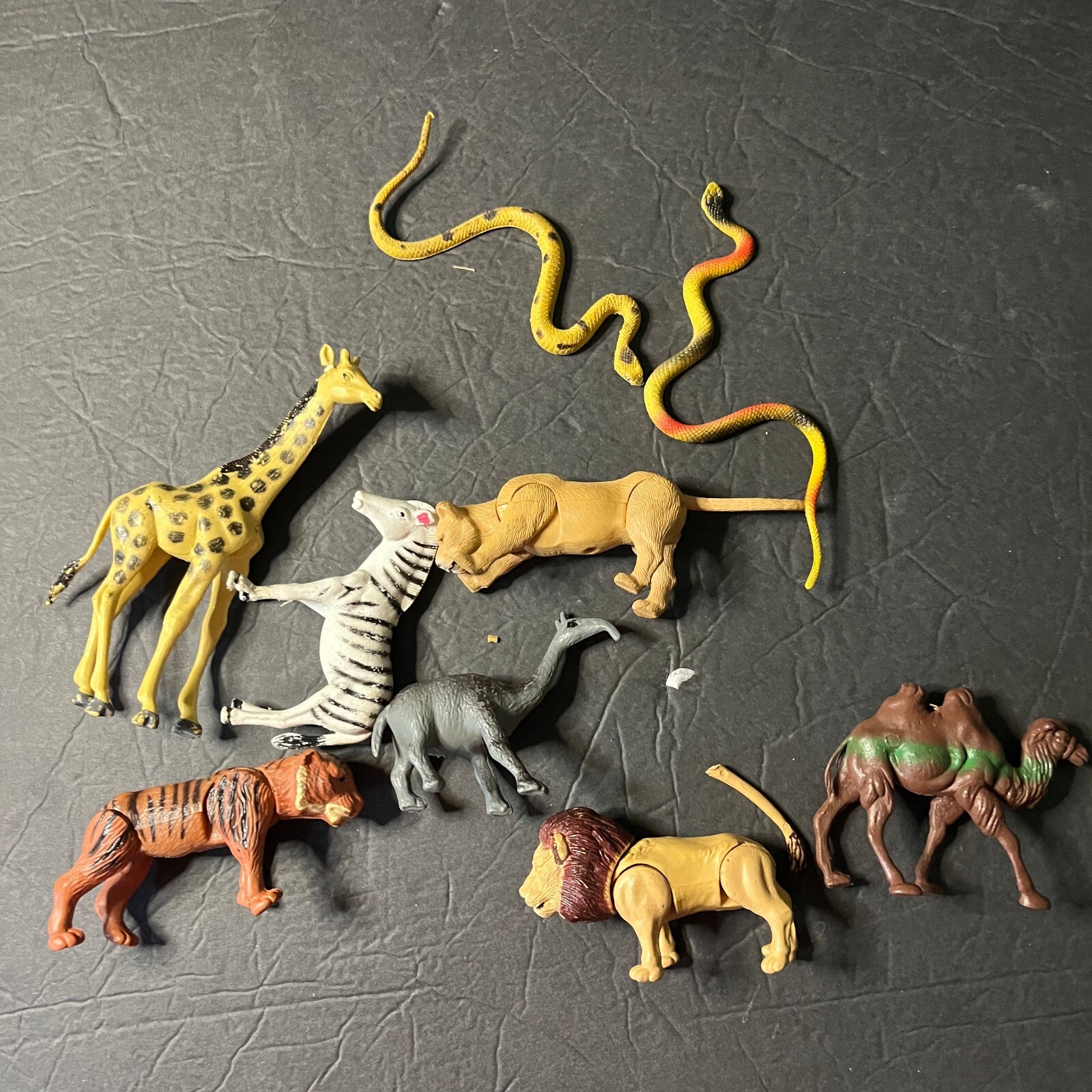 Lot of 9 Animals Figures Plastic Realistic Wild Zoo Giraffe Lion Snakes Camel