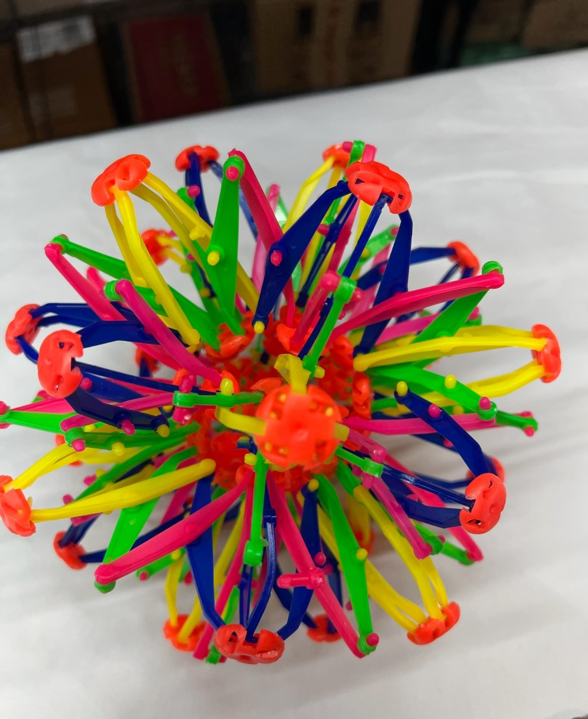 Hoberma Transformer mini Expanding Sphere Neon Colors Set of 4 New without Box