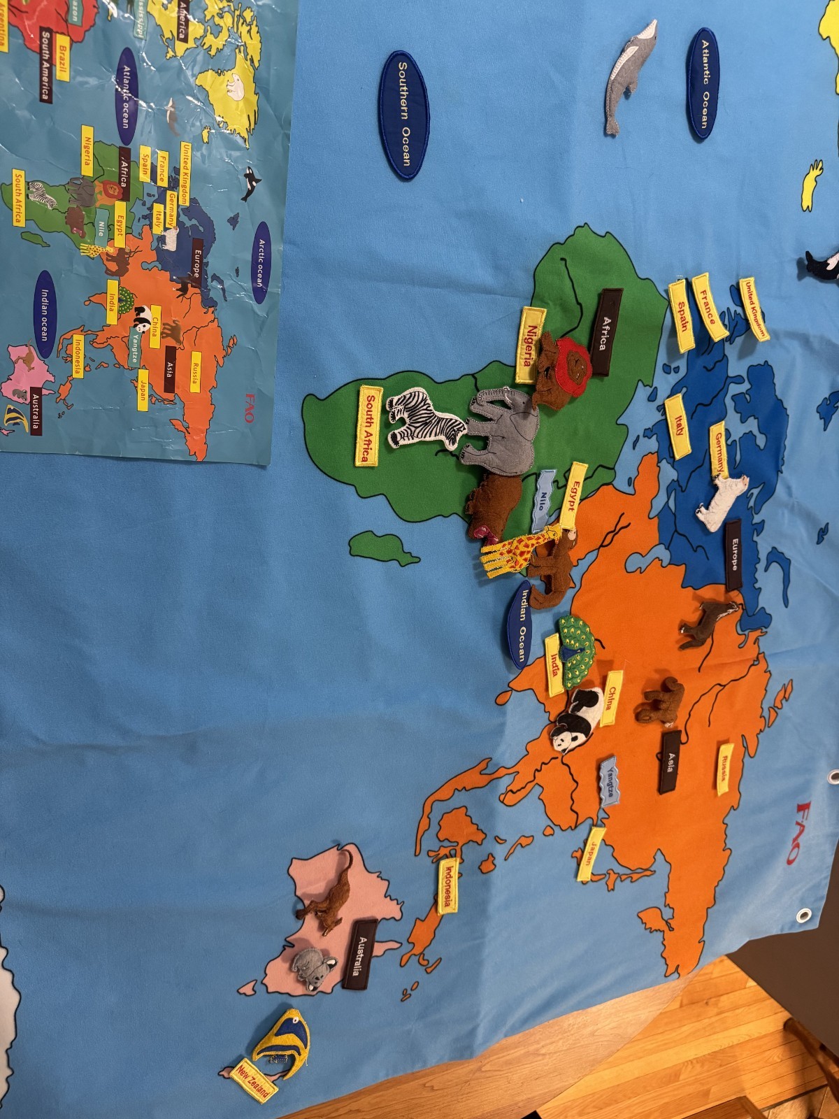 FAO Schwarz Educational 47″ x 71″ The Big Map Discover the Big Wide World