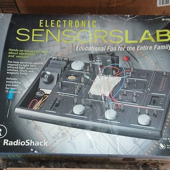 RadioShack Electronic Sensors Lab Educational Kit with Sensors and LEDs