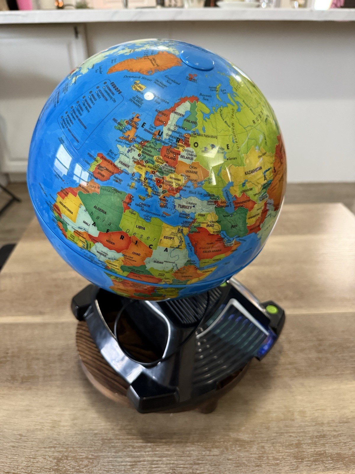 LeapFrog 80-605400 Magic Adventures Globe