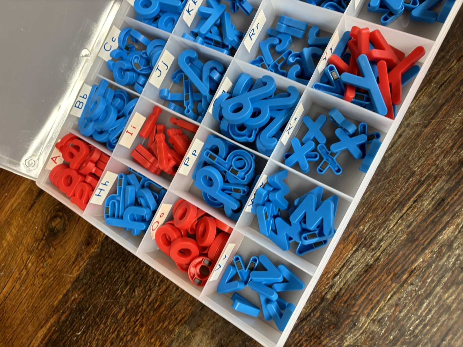 Really Good Stuff Magnetic Letter Kit with Storage Case