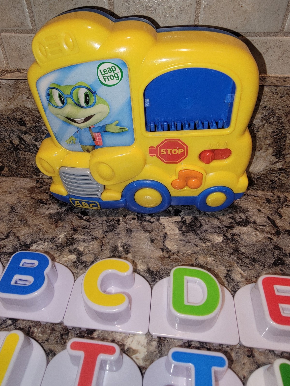 Leapfrog fridge phonics magnetic ABC School Bus with 26 Letters Talking A-Z
