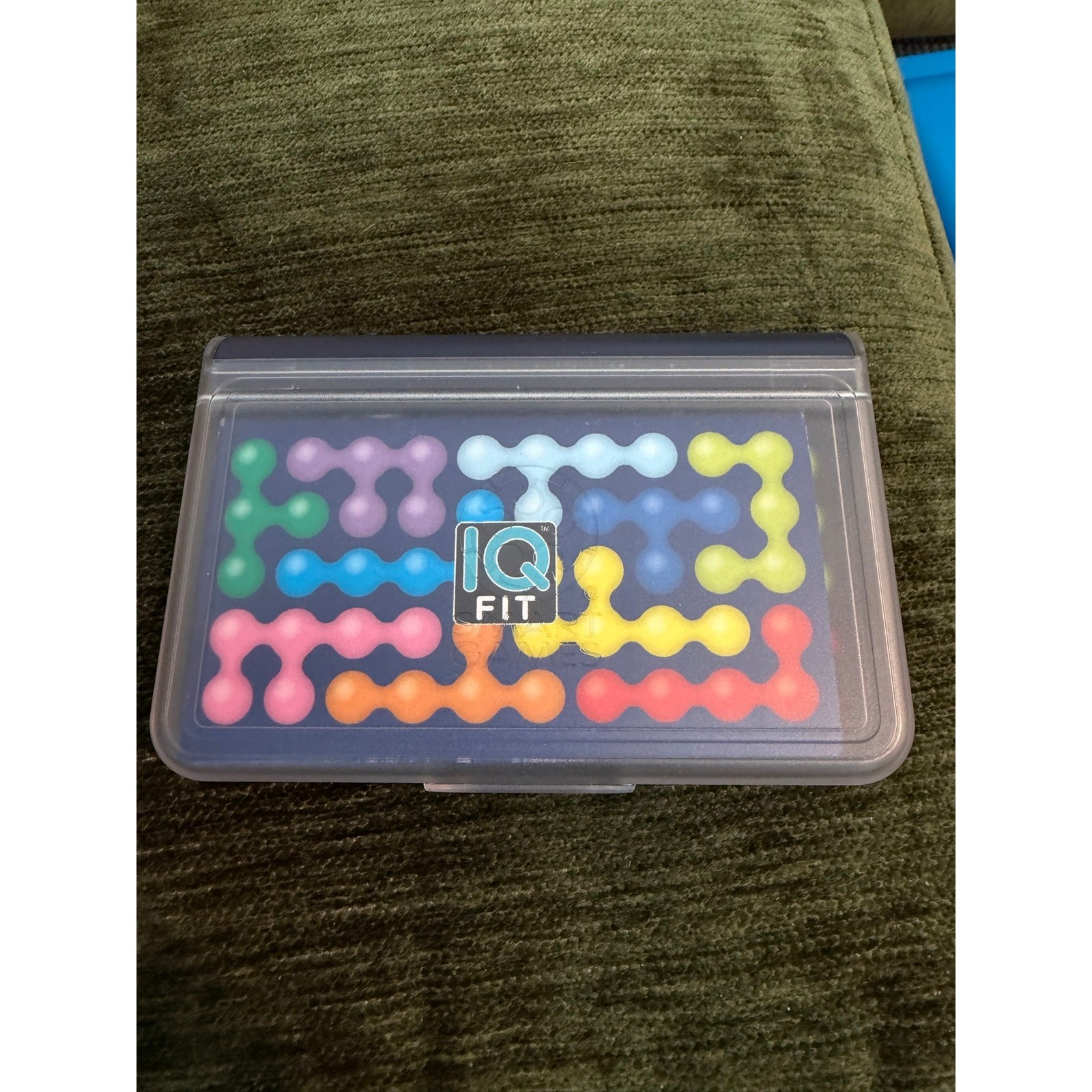 SmartGames IQ Fit travel game 120 different 3D puzzles