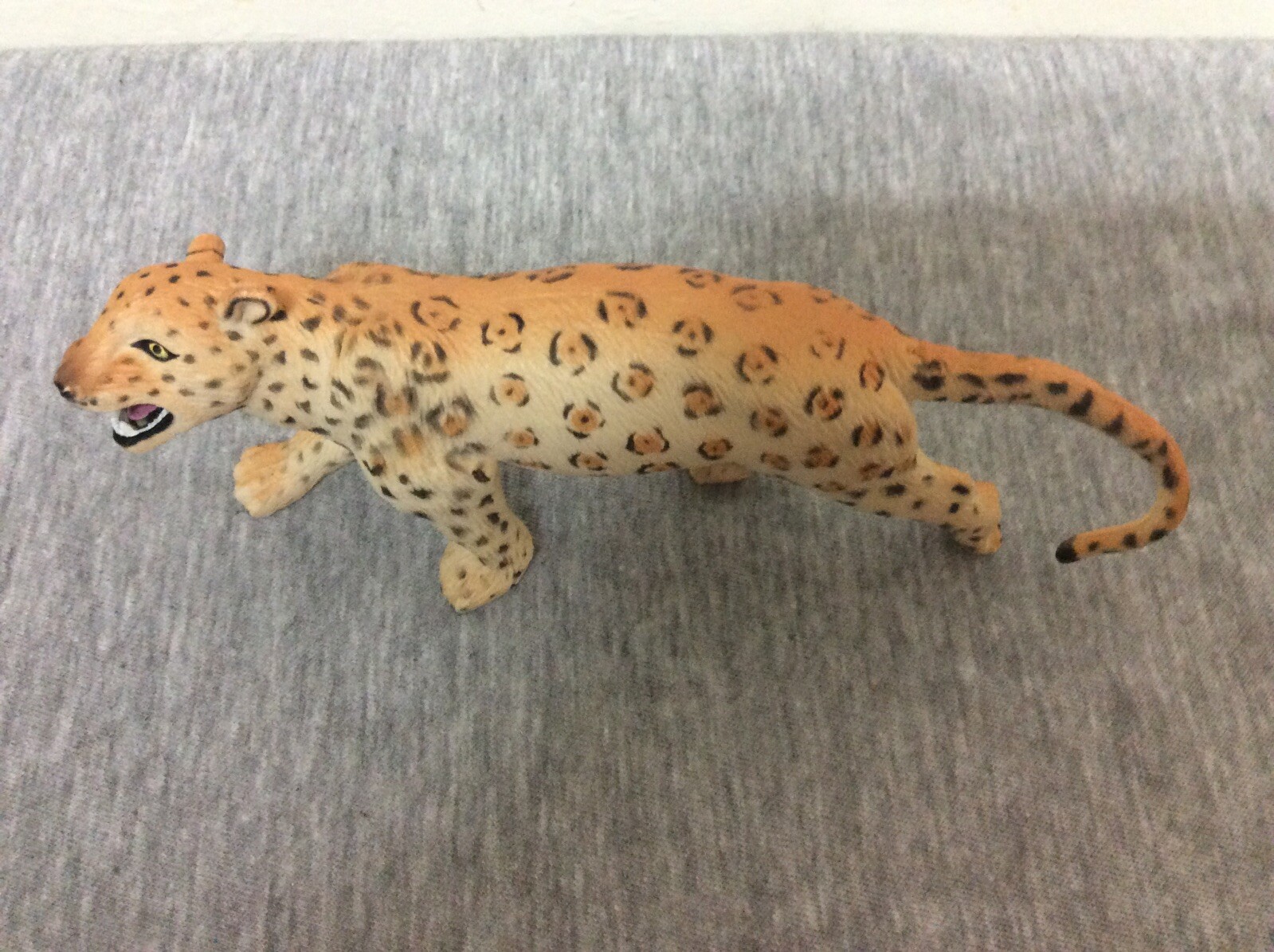 Vintage Play Vision 1998 Jaguar Figure 6”