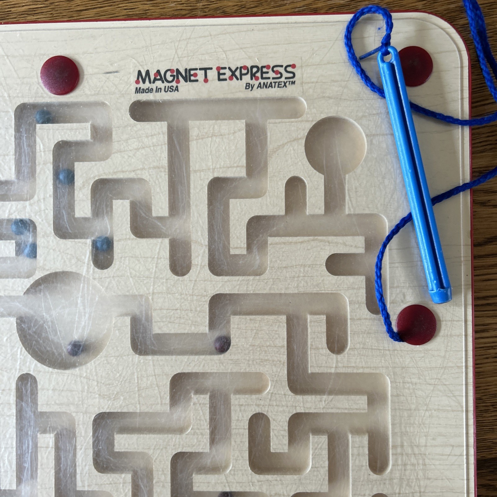 Magnet Express Magnetic Maze Red and Blue Wands 12×15″ Made in USA by Anatex