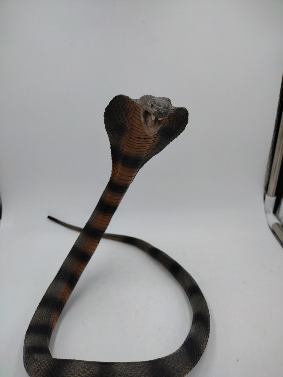 Safari Ltd. Cobra Snake Figure Bendable 34″ Realistic Reptile Vintage 1998 Toy