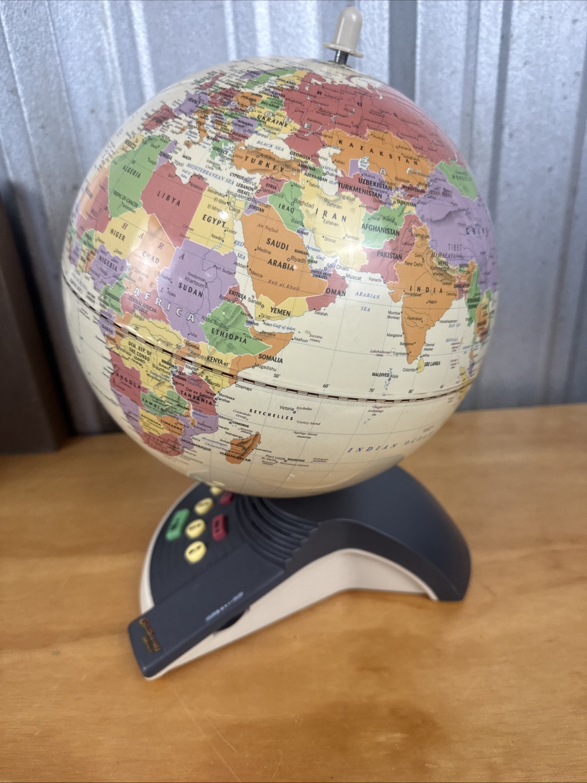 GEOSAFARI WORLD ExploraToy Talking Globe Geography Trivia Game – Tested Works