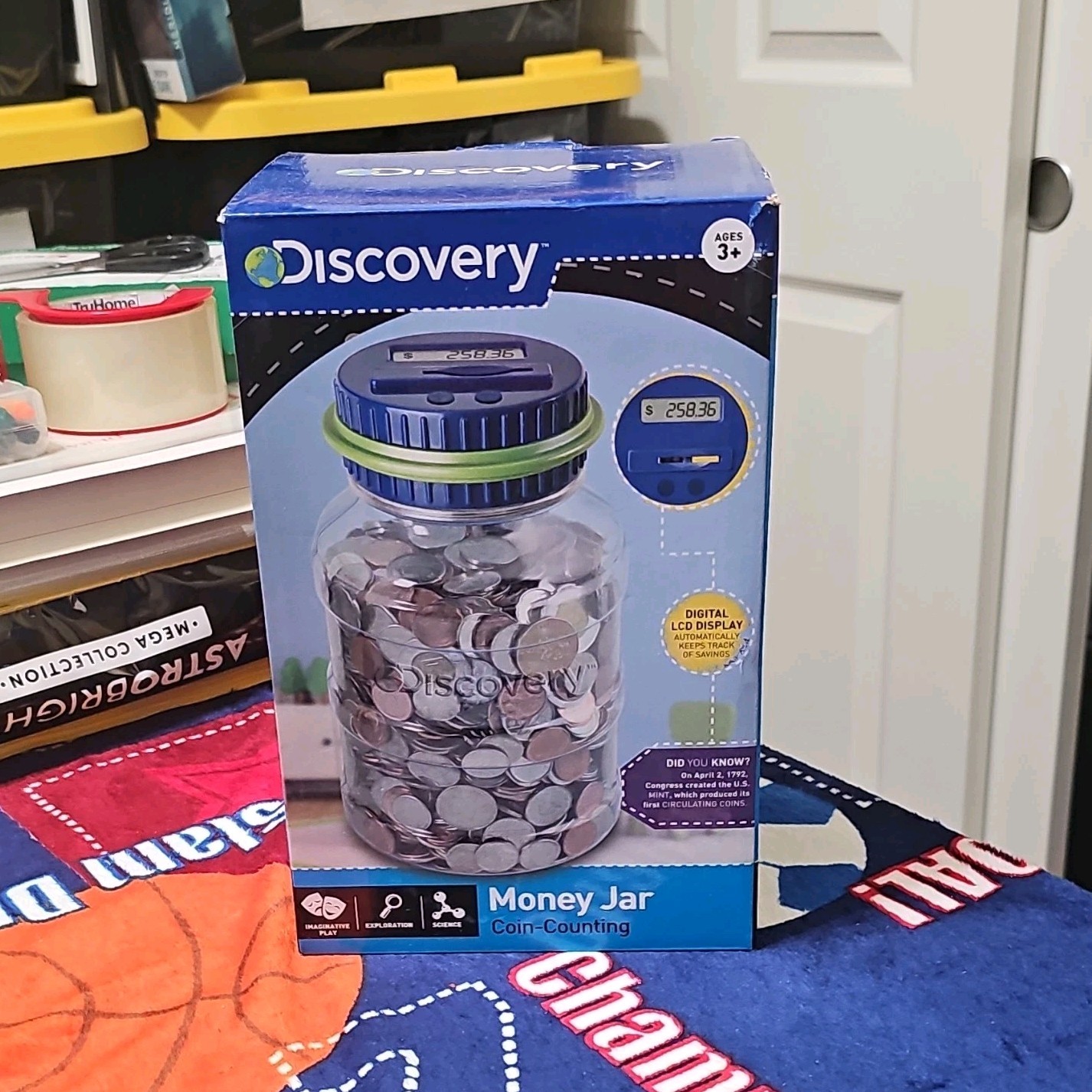 Discovery Coin-Counting Money Jar Digital LCD Display for Ages 3+ Years