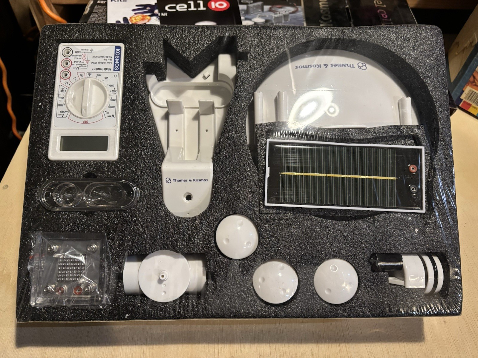 Thames & Kosmos Fuel Cell 10 Car And Experiment Kit – Box open, INNER KIT SEALED