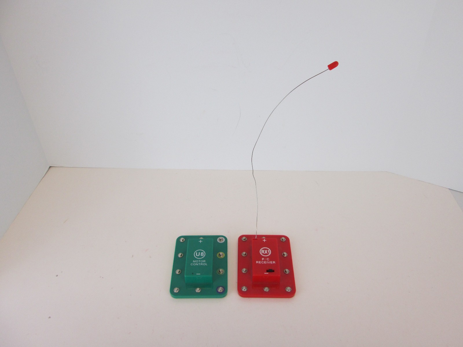 Elenco Electronic Snap Circuit RC REPLACEMENT PART Motor Control U8 Receiver RX1