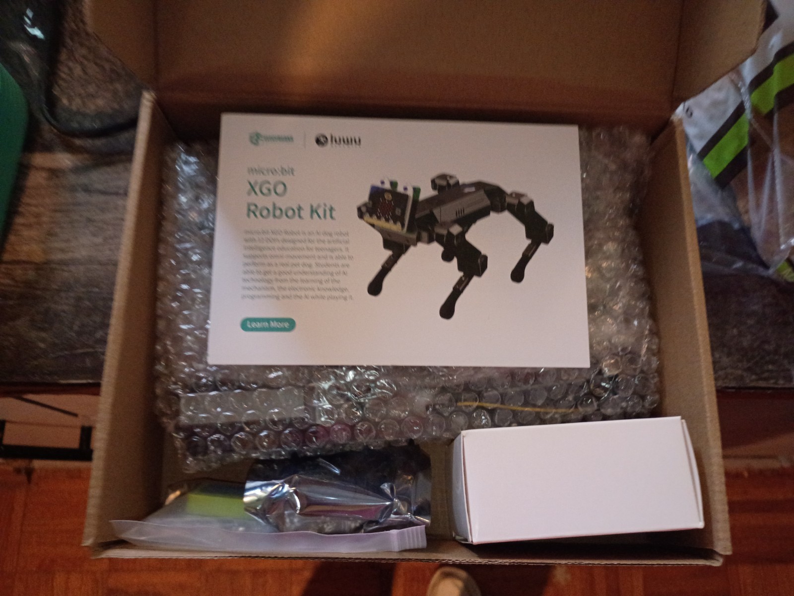 Robot Dog Micro:bit XGO robot kit Elecfreaks and luwu dynamics,