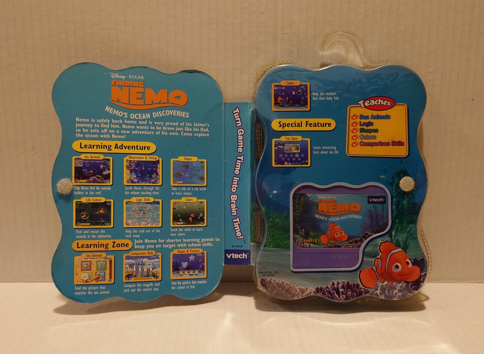 Vtech vsmile game Finding Nemo New in box but box is damaged and has wear on it