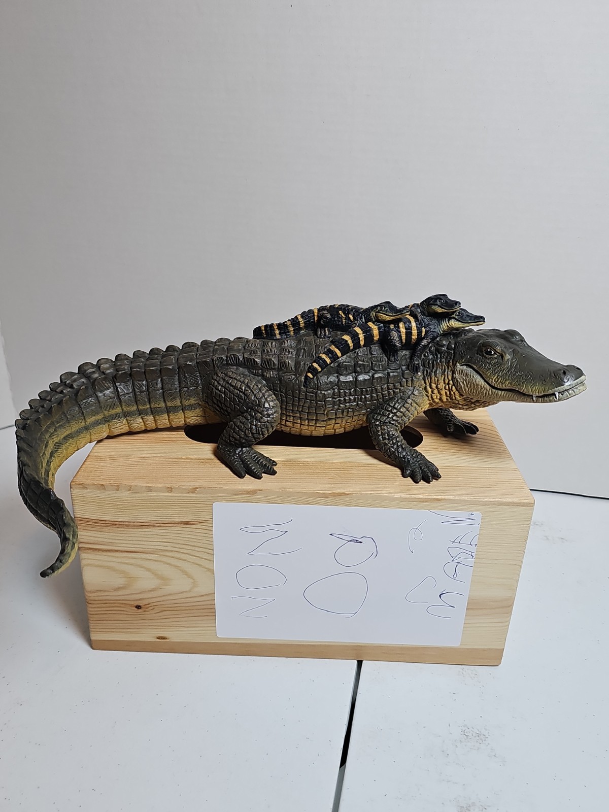 Safari Ltd Incredible Creatures Alligator With Babies