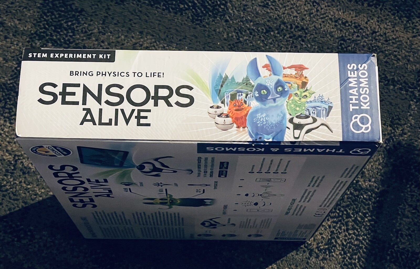Thames & Kosmos Sensors Alive: Bring Physics to Life STEM Science Experiment Kit
