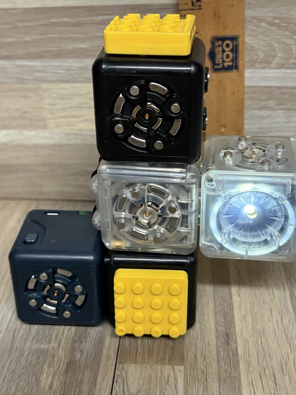 Cubelets Robot Blocks Discovery Set 4+ Robot Blocks NO MANUAL
