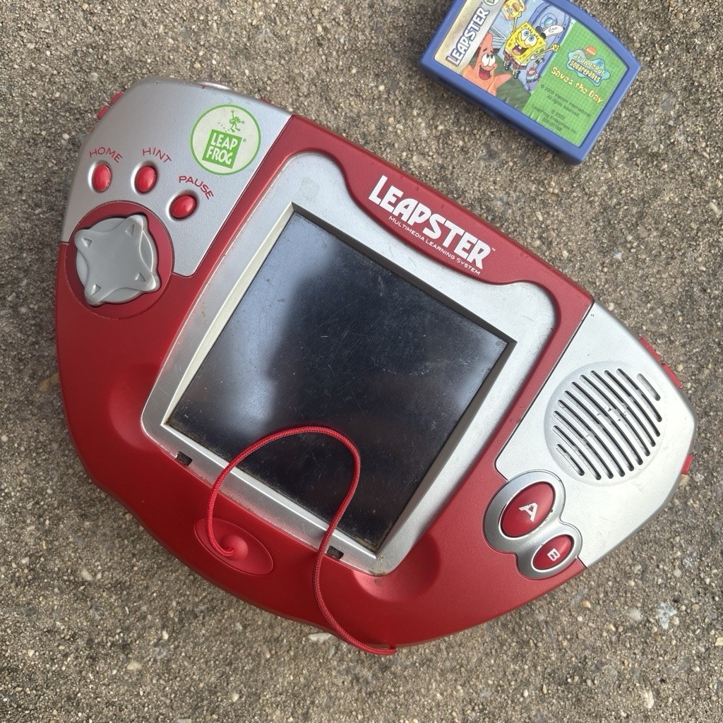 LeapFrog Leapster Multimedia Learning System w/ SpongeBob SquarePants Game 2004