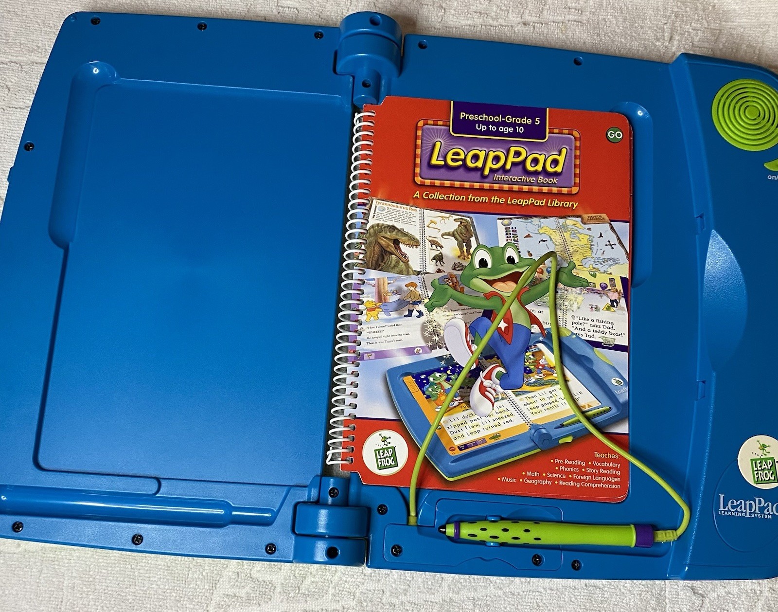 LeapFrog Leap Pad Learning System, Case, Books, Cartridges *UNTESTED