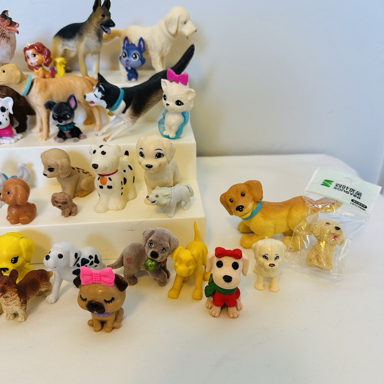 24 Pc Lot Dogs Puppies Figures Mixed Breeds Preschool Classroom .75″-3″