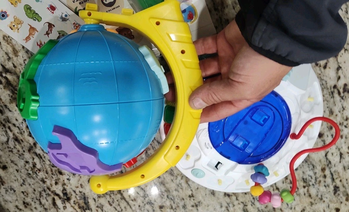 Intellectual Globe Toy-Colorful Piano Keys & Light Effect-Coordination Learning