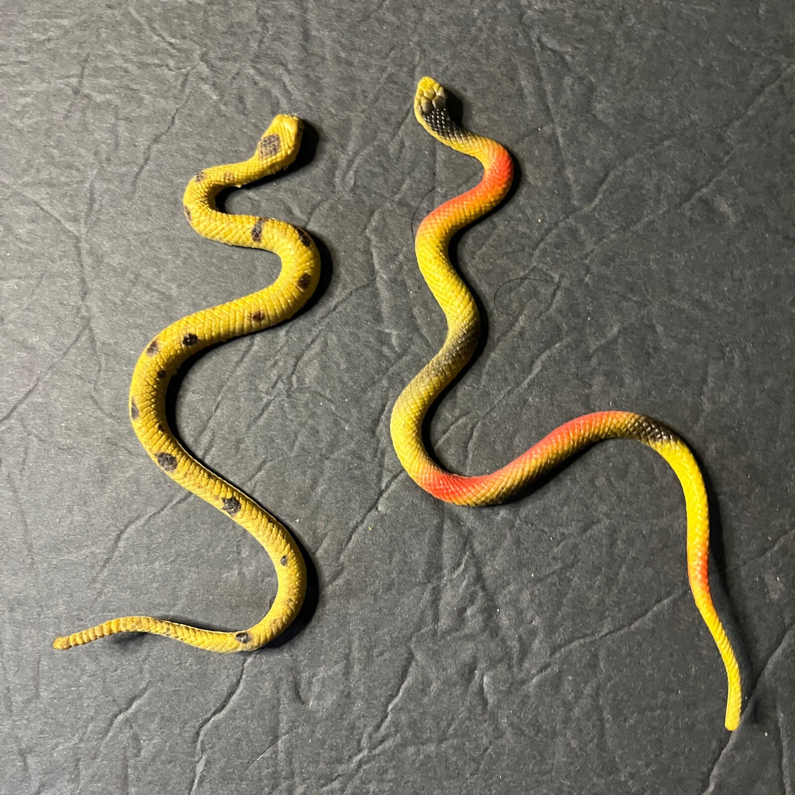 Lot of 9 Animals Figures Plastic Realistic Wild Zoo Giraffe Lion Snakes Camel
