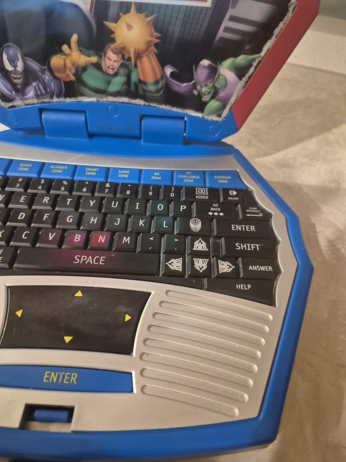 Marvel SpiderMan 3 Spider-Smart Learning Blue/Red Laptop SM-737 Education Game