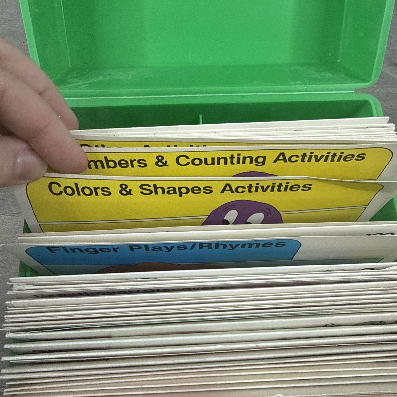 Vintage Sweet Pickles Preschool Program Activity Bus Case w/ Cards & Pieces