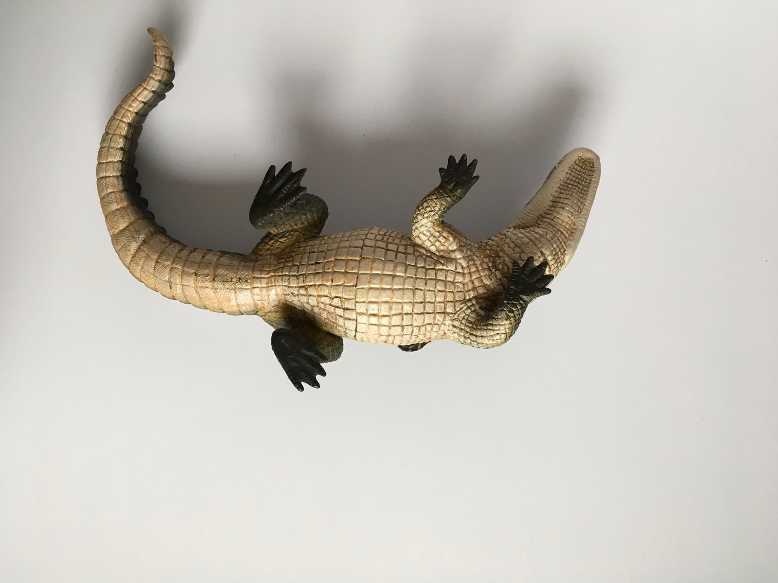 2004 Safari Alligator with Babies Toy Figure Saian Ltd