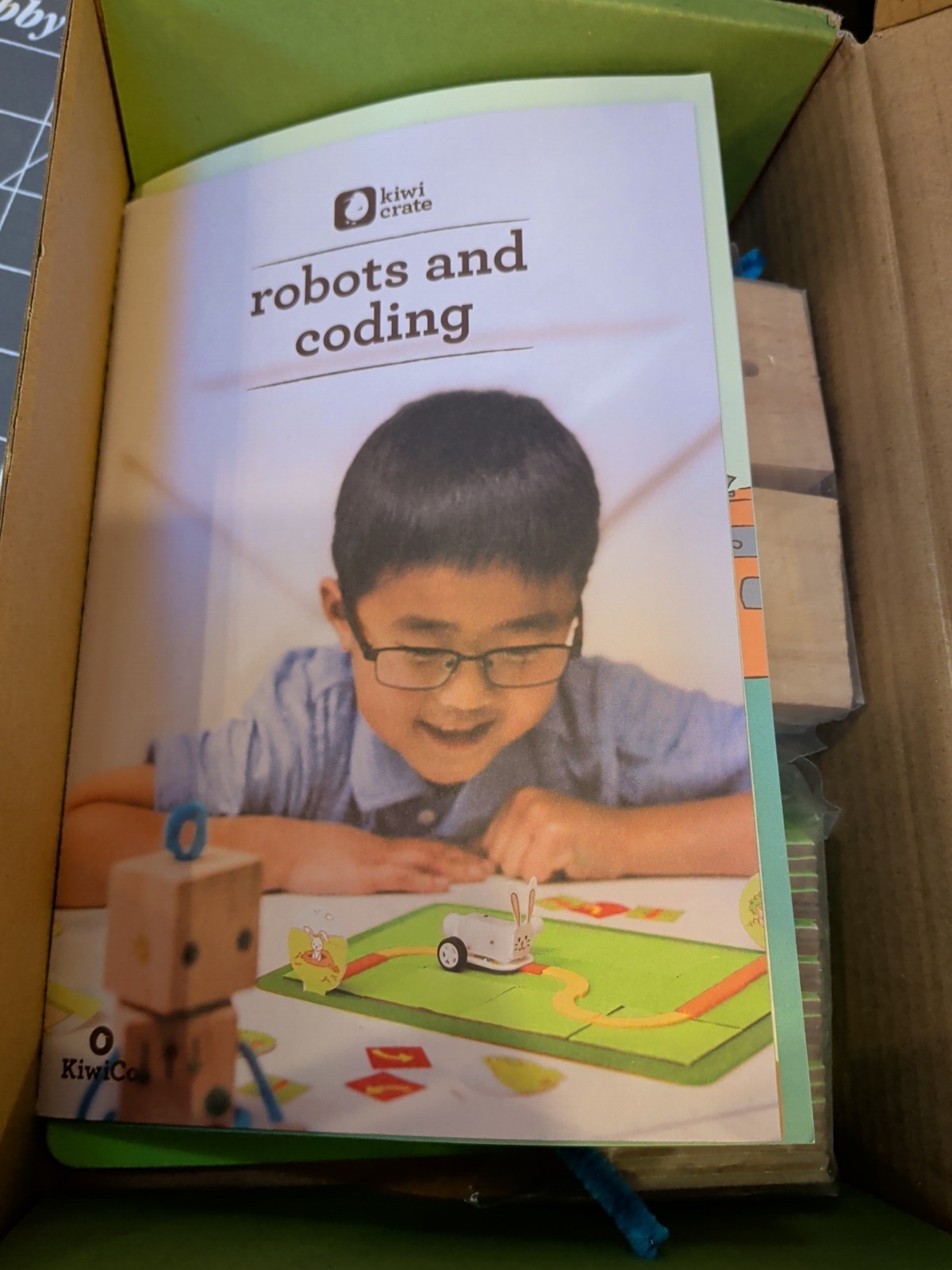 KiwiCo Tinker Crate Make Your Own ROBOTS AND CODING Stem Kit 3 + CLASSROOM NEW