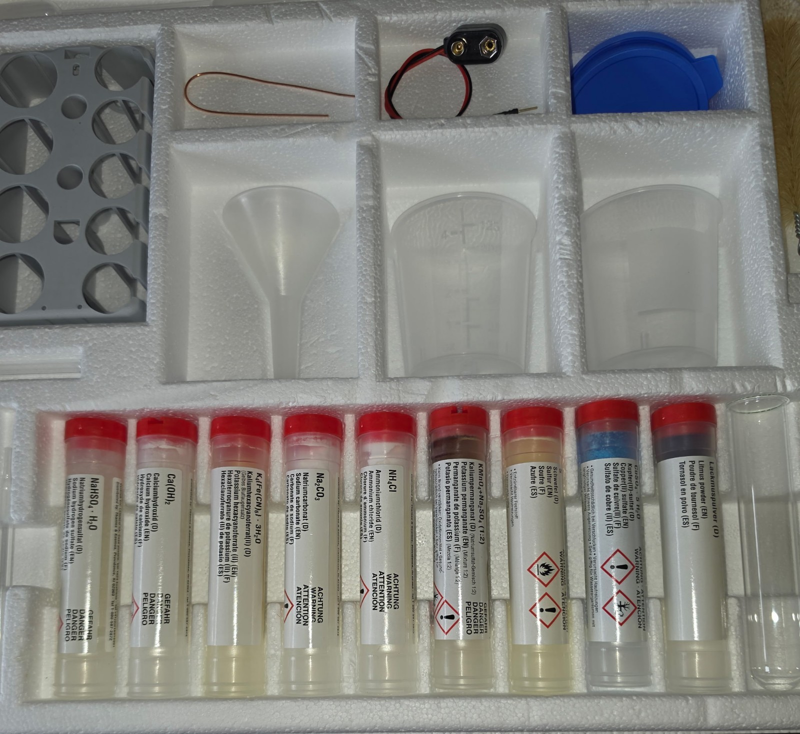 Thames & Kosmos Chem C3000 Advanced Chemistry Set. Never Used -Ships Free *READ*